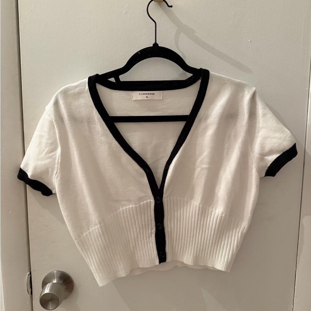 COMMENSE White Black Contrast Trim Cropped Cardigan Size XL